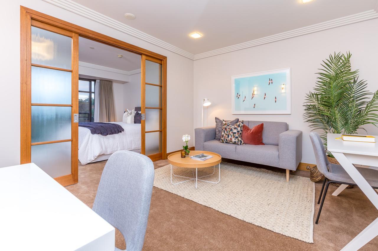 Stylish Central City Apartment With Pool And Gym Auckland Zewnętrze zdjęcie